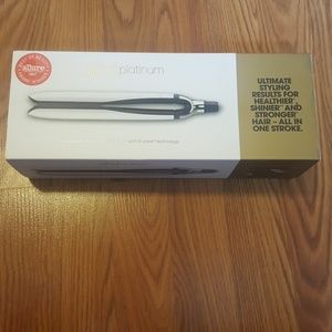 NIB Ghd Platinum Professional Styler/ Straightener